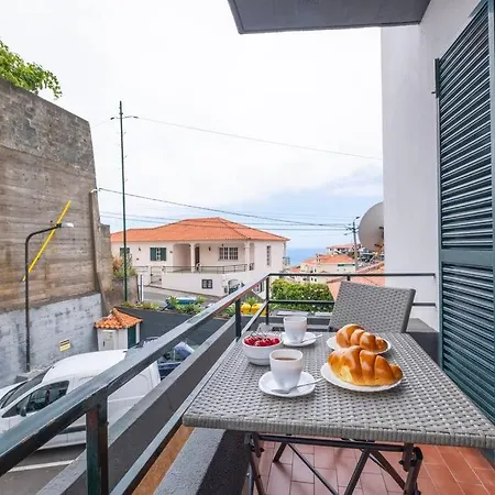 Alegria's By Galmi Apartman *