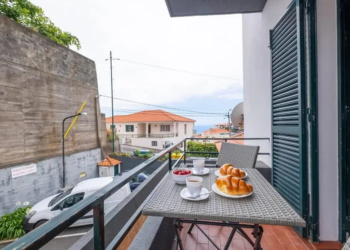 Alegria's By Galmi Apartment *